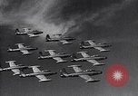 Standbild Thunder Tiger chinesische Acrobat Team Taiwan, 1958, aus Sekunde 36 historischem Filmmaterial Videoclip 65675035629