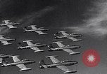 Standbild Thunder Tiger chinesische Acrobat Team Taiwan, 1958, aus Sekunde 39 historischem Filmmaterial Videoclip 65675035629
