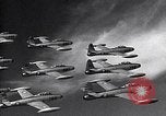 Standbild Thunder Tiger chinesische Acrobat Team Taiwan, 1958, aus Sekunde 42 historischem Filmmaterial Videoclip 65675035629