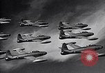 Standbild Thunder Tiger chinesische Acrobat Team Taiwan, 1958, aus Sekunde 44 historischem Filmmaterial Videoclip 65675035629
