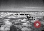 Standbild Thunder Tiger chinesische Acrobat Team Taiwan, 1958, aus Sekunde 51 historischem Filmmaterial Videoclip 65675035629