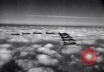 Standbild Thunder Tiger chinesische Acrobat Team Taiwan, 1958, aus Sekunde 55 historischem Filmmaterial Videoclip 65675035629