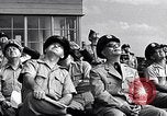 Standbild Thunder Tiger chinesische Acrobat Team Taiwan, 1958, aus Sekunde 17 historischem Filmmaterial Videoclip 65675035630