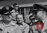 Standbild Thunder Tiger chinesische Acrobat Team Taiwan, 1958, aus Sekunde 48 historischem Filmmaterial Videoclip 65675035630