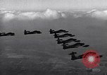 Standbild Thunder Tiger chinesische Acrobat Team Taiwan, 1958, aus Sekunde 5 historischem Filmmaterial Videoclip 65675035631