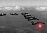 Standbild Thunder Tiger chinesische Acrobat Team Taiwan, 1958, aus Sekunde 6 historischem Filmmaterial Videoclip 65675035631