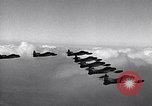 Standbild Thunder Tiger chinesische Acrobat Team Taiwan, 1958, aus Sekunde 8 historischem Filmmaterial Videoclip 65675035631