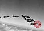 Standbild Thunder Tiger chinesische Acrobat Team Taiwan, 1958, aus Sekunde 16 historischem Filmmaterial Videoclip 65675035631