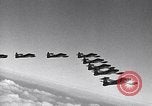Standbild Thunder Tiger chinesische Acrobat Team Taiwan, 1958, aus Sekunde 18 historischem Filmmaterial Videoclip 65675035631