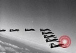 Standbild Thunder Tiger chinesische Acrobat Team Taiwan, 1958, aus Sekunde 22 historischem Filmmaterial Videoclip 65675035631