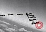 Standbild Thunder Tiger chinesische Acrobat Team Taiwan, 1958, aus Sekunde 24 historischem Filmmaterial Videoclip 65675035631