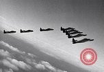 Standbild Thunder Tiger chinesische Acrobat Team Taiwan, 1958, aus Sekunde 26 historischem Filmmaterial Videoclip 65675035631