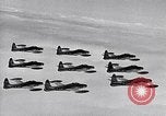 Standbild Thunder Tiger chinesische Acrobat Team Taiwan, 1958, aus Sekunde 34 historischem Filmmaterial Videoclip 65675035631