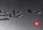 Standbild Thunder Tiger chinesische Acrobat Team Taiwan, 1958, aus Sekunde 45 historischem Filmmaterial Videoclip 65675035631