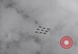 Standbild Thunder Tiger chinesische Acrobat Team Taiwan, 1958, aus Sekunde 54 historischem Filmmaterial Videoclip 65675035631