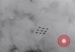 Standbild Thunder Tiger chinesische Acrobat Team Taiwan, 1958, aus Sekunde 55 historischem Filmmaterial Videoclip 65675035631