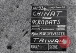 Standbild Thunder Tiger chinesische Acrobat Team Taiwan, 1958, aus Sekunde 1 historischem Filmmaterial Videoclip 65675035632