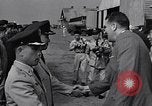 Standbild Thunder Tiger chinesische Acrobat Team Taiwan, 1958, aus Sekunde 26 historischem Filmmaterial Videoclip 65675035632