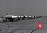 Standbild Thunder Tiger chinesische Acrobat Team Taiwan, 1958, aus Sekunde 38 historischem Filmmaterial Videoclip 65675035632