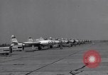 Standbild Thunder Tiger chinesische Acrobat Team Taiwan, 1958, aus Sekunde 46 historischem Filmmaterial Videoclip 65675035632