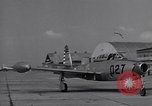 Standbild Thunder Tiger chinesische Acrobat Team Taiwan, 1958, aus Sekunde 48 historischem Filmmaterial Videoclip 65675035632