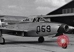 Standbild Thunder Tiger chinesische Acrobat Team Taiwan, 1958, aus Sekunde 54 historischem Filmmaterial Videoclip 65675035632