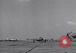 Standbild Thunder Tiger chinesische Acrobat Team Taiwan, 1958, aus Sekunde 60 historischem Filmmaterial Videoclip 65675035632