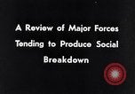 Standbild Kontrast zwischen dem reichen und dem armen New York City der 1930er Jahre New York City USA, 1939, aus Sekunde 34 historischem Filmmaterial Videoclip 65675035672