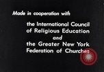 Standbild Kontrast zwischen dem reichen und dem armen New York City der 1930er Jahre New York City USA, 1939, aus Sekunde 40 historischem Filmmaterial Videoclip 65675035672