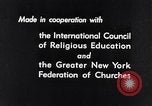 Standbild Kontrast zwischen dem reichen und dem armen New York City der 1930er Jahre New York City USA, 1939, aus Sekunde 43 historischem Filmmaterial Videoclip 65675035672