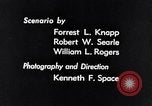 Standbild Kontrast zwischen dem reichen und dem armen New York City der 1930er Jahre New York City USA, 1939, aus Sekunde 54 historischem Filmmaterial Videoclip 65675035672