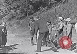 Standbild Kinder beim Spielen während der Großen Depression New York City USA, 1939, aus Sekunde 40 historischem Filmmaterial Videoclip 65675035673