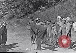 Standbild Kinder beim Spielen während der Großen Depression New York City USA, 1939, aus Sekunde 41 historischem Filmmaterial Videoclip 65675035673