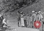 Standbild Kinder beim Spielen während der Großen Depression New York City USA, 1939, aus Sekunde 45 historischem Filmmaterial Videoclip 65675035673