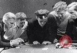 Standbild Formen des Glücksspiels New York City USA, 1939, aus Sekunde 13 historischem Filmmaterial Videoclip 65675035679