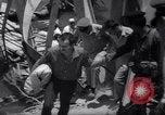Standbild Israel und Jordanien Austausch von Gefangenen der Allenby Brücke Jordanien, 1967, aus Sekunde 10 historischem Filmmaterial Videoclip 65675035694