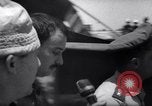 Standbild Israel und Jordanien Austausch von Gefangenen der Allenby Brücke Jordanien, 1967, aus Sekunde 21 historischem Filmmaterial Videoclip 65675035694
