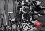 Standbild Israel und Jordanien Austausch von Gefangenen der Allenby Brücke Jordanien, 1967, aus Sekunde 46 historischem Filmmaterial Videoclip 65675035694