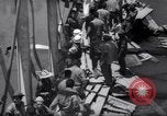 Standbild Israel und Jordanien Austausch von Gefangenen der Allenby Brücke Jordanien, 1967, aus Sekunde 47 historischem Filmmaterial Videoclip 65675035694