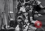 Standbild Israel und Jordanien Austausch von Gefangenen der Allenby Brücke Jordanien, 1967, aus Sekunde 49 historischem Filmmaterial Videoclip 65675035694