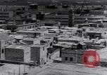 Standbild Israelische Soldaten besetzen palästinensischen Stadt in 1948 Israel, 1948, aus Sekunde 6 historischem Filmmaterial Videoclip 65675035701