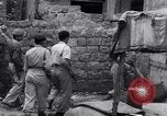 Standbild Israelische Soldaten besetzen palästinensischen Stadt in 1948 Israel, 1948, aus Sekunde 20 historischem Filmmaterial Videoclip 65675035701