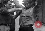 Standbild Israelische Soldaten besetzen palästinensischen Stadt in 1948 Israel, 1948, aus Sekunde 36 historischem Filmmaterial Videoclip 65675035701