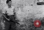 Standbild Israelische Soldaten besetzen palästinensischen Stadt in 1948 Israel, 1948, aus Sekunde 37 historischem Filmmaterial Videoclip 65675035701