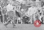 Standbild Truman administration Golf spielen mit Berühmtheiten Chevy Chase Maryland USA, 1948, aus Sekunde 47 historischem Filmmaterial Videoclip 65675035702