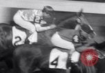 Standbild Preakness Stakes gewonnen durch Zitat mit Jockey Arcaro bis Baltimore Maryland USA, 1948, aus Sekunde 32 historischem Filmmaterial Videoclip 65675035703