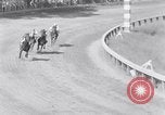 Standbild Preakness Stakes gewonnen durch Zitat mit Jockey Arcaro bis Baltimore Maryland USA, 1948, aus Sekunde 42 historischem Filmmaterial Videoclip 65675035703