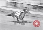 Standbild Preakness Stakes gewonnen durch Zitat mit Jockey Arcaro bis Baltimore Maryland USA, 1948, aus Sekunde 45 historischem Filmmaterial Videoclip 65675035703