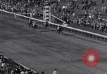 Standbild Preakness Stakes gewonnen durch Zitat mit Jockey Arcaro bis Baltimore Maryland USA, 1948, aus Sekunde 48 historischem Filmmaterial Videoclip 65675035703