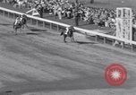 Standbild Preakness Stakes gewonnen durch Zitat mit Jockey Arcaro bis Baltimore Maryland USA, 1948, aus Sekunde 52 historischem Filmmaterial Videoclip 65675035703